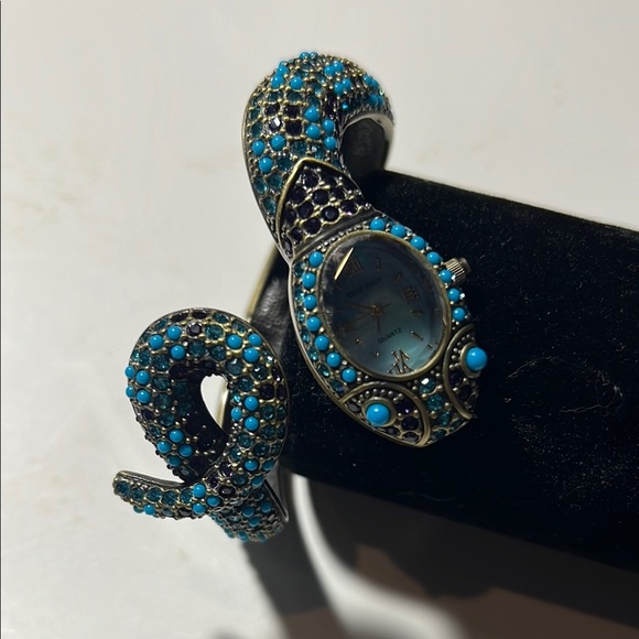 Turquoise and Black Snake Bracelet Watch. WA436 - Picture 3 of 6